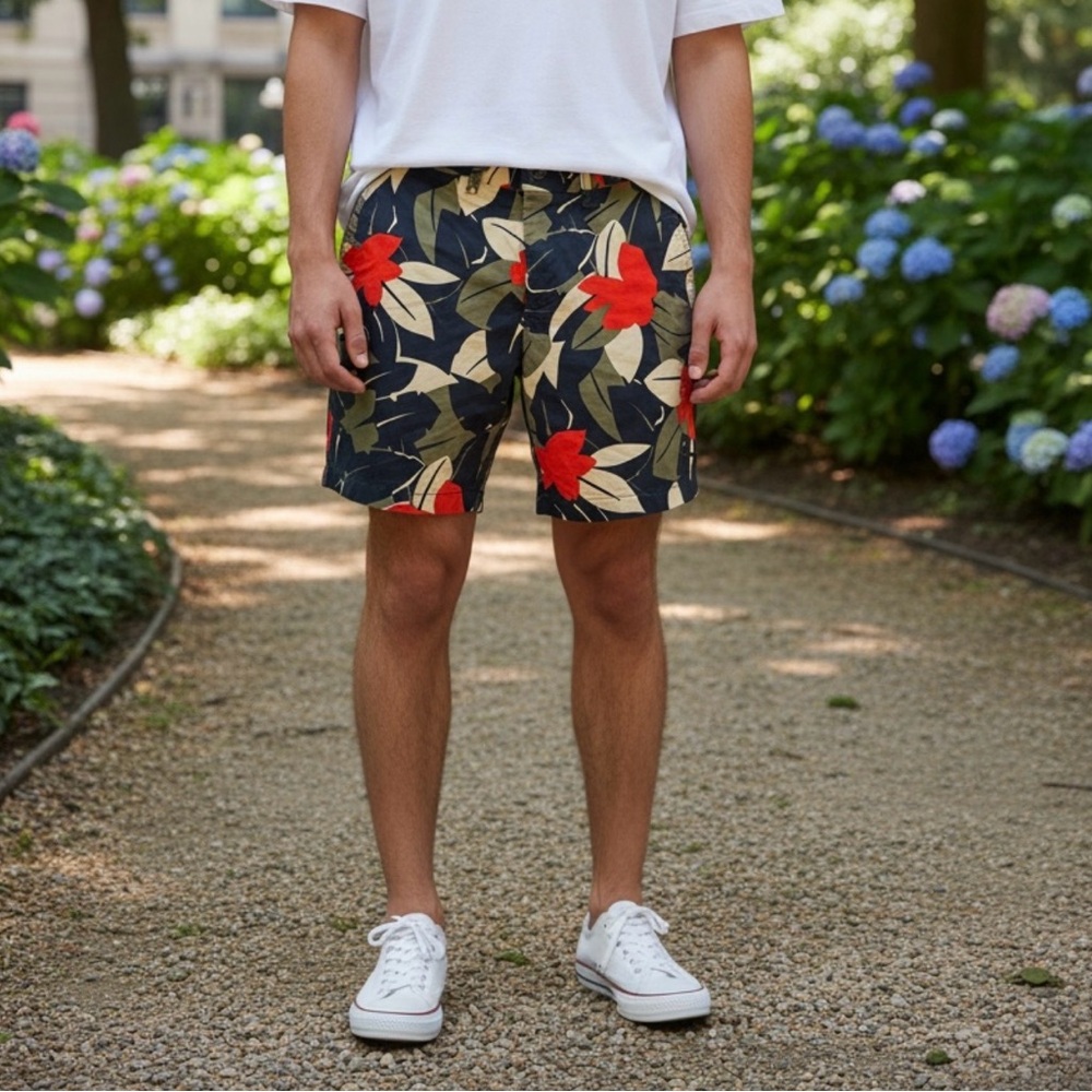 Tommy Hilfiger Navy Floral chino shorts inseam 7”